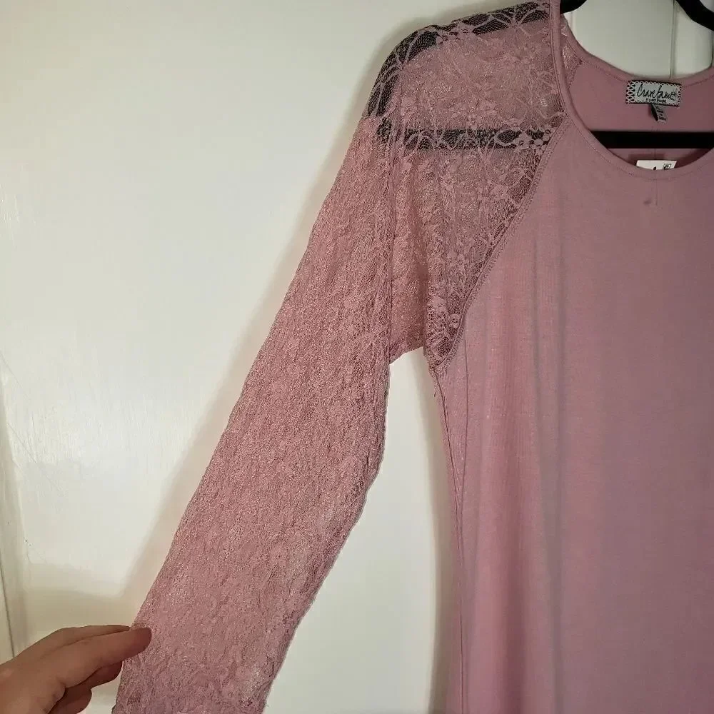 Crave Fame by Almost Famous Lace Sleeve Top
